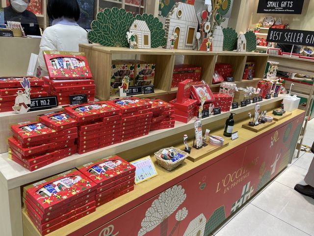 名古屋駅🚉直結👏👏名古屋駅のシンボル！【セントラルタワーズ】