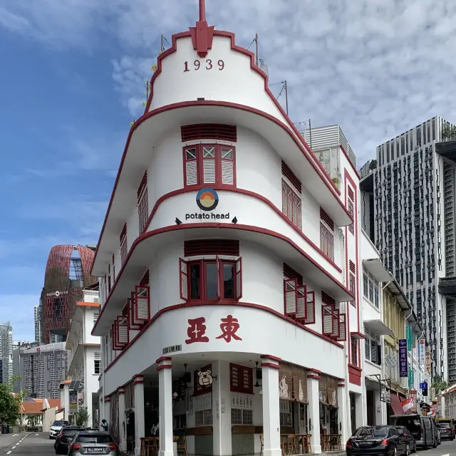 Self-walking tour around Tanjong Pagar area