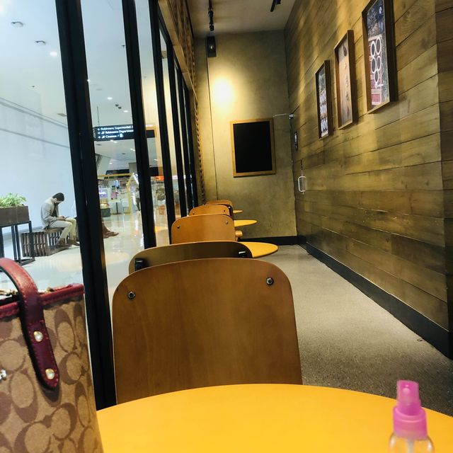 Starbucks Ayala Cloverleaf 