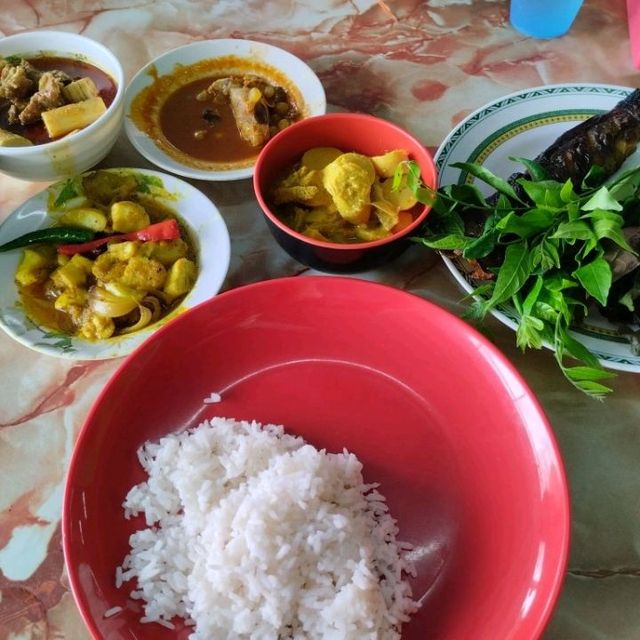 warung kak ita.. best lunch at Kuala Perlis 