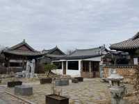 전주 한옥마을에서 조용한 한옥 감상 투어