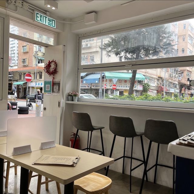 荃灣白色cafe💛