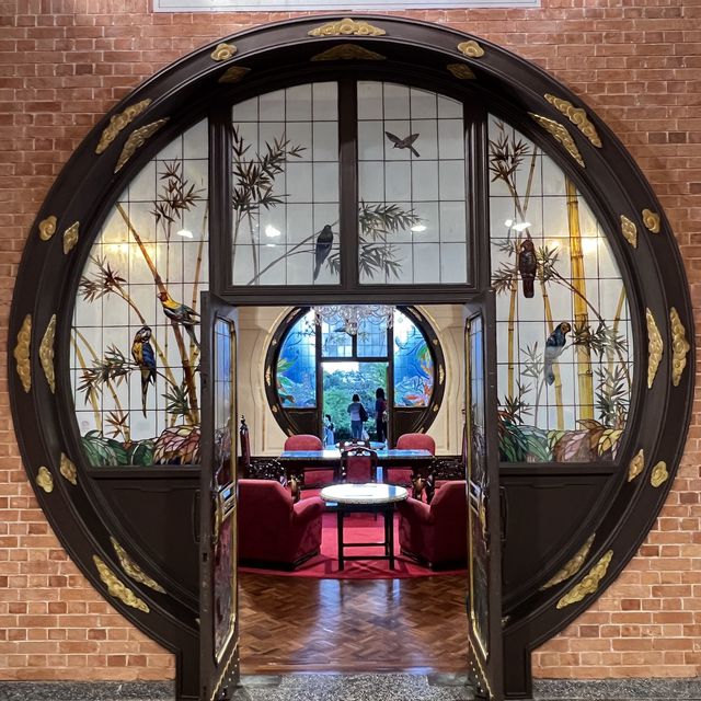 Tiger Balm Garden HK, classic Chinese architecture