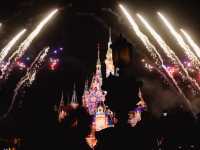 Fireworks at Shanghai Disneyland🏰🎊🎇