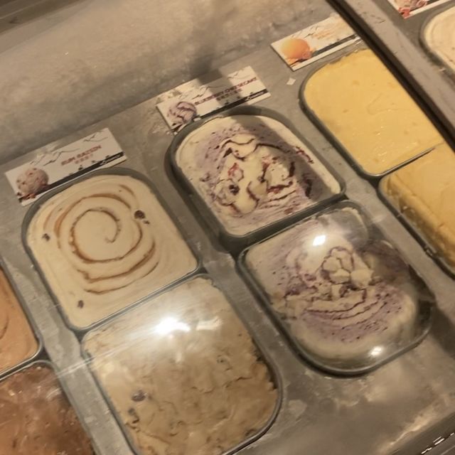 周日晚上的西環萬怡MoMo