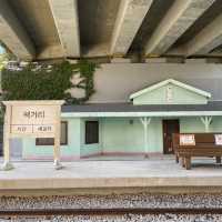 도심 속 느긋하고 고즈넉한 산책로, 경의선 책거리