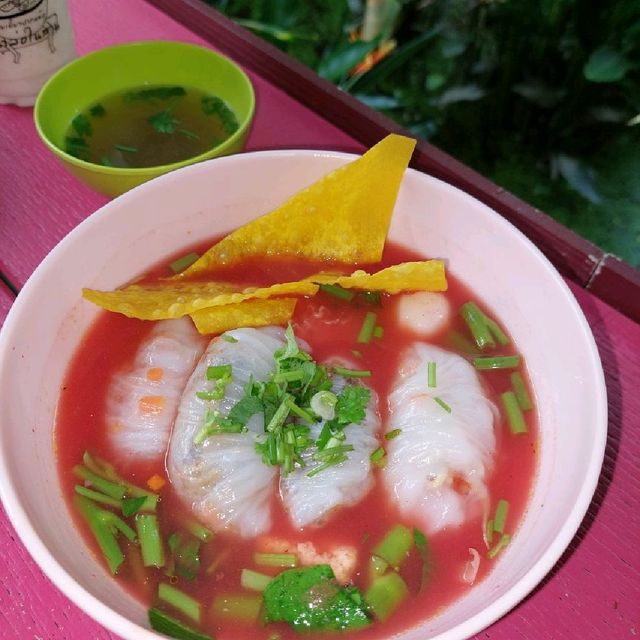 ก๋วยเตี๋ยวปากหม้อน่าล่อในสวน  ฟินจุงเบย👍👍👍👍👍