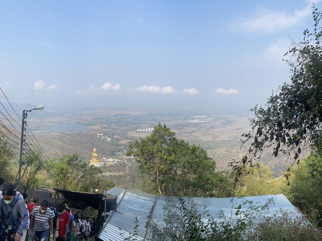 พิชิตยอดเขา 3,790 ขั้น วัดเขาวงพระจันทร์ 🙏🏻🏔