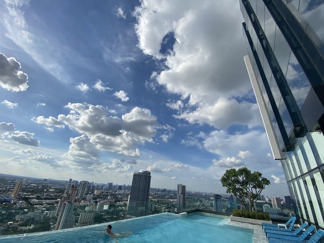 Hill TOP SKY BAR