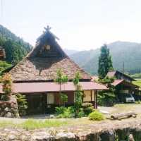 日本三大傳統茅葺屋部落之一 京都美山町！