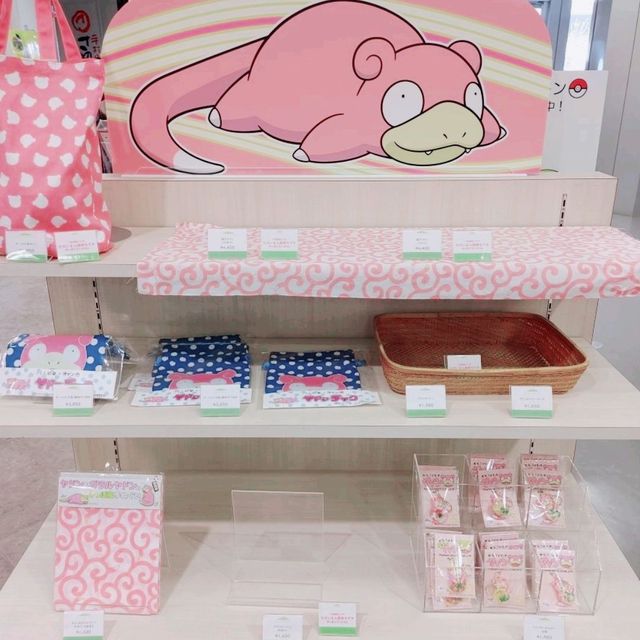 うどん県×ヤドン　コラボグッズとスペース　高松空港