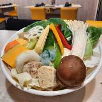 【新北】火鍋推薦|痛風海鮮大餐|豐富肉品、湯頭|莊涮鍋物料理