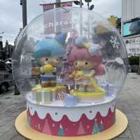 小型三麗鷗聖誕宴會，超萌聖誕樹和水晶燈飾-西門play樂購町