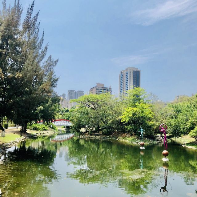 超大綠地公園🟢設計壯觀場面📍高雄中央公園站