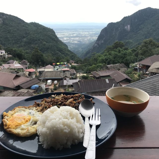 ร้านกาแฟผาฮี้ กาแฟอาหารหลักสิบ วิวหลักล้าน 