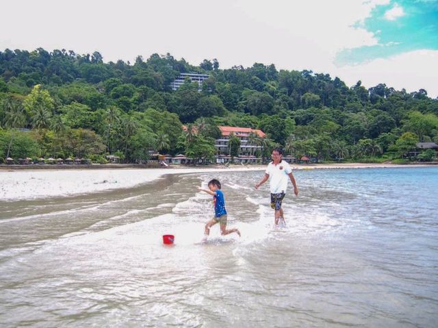 หาดสวย น้ำใส@หาดไก่แบ้ เกาะช้าง