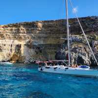 豪華遊艇航海之旅｜Comino Island