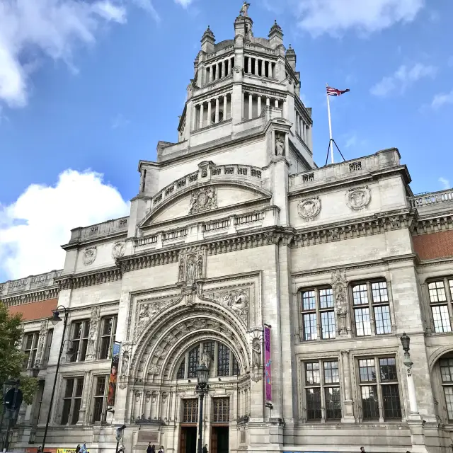 Victoria & Albert Museum