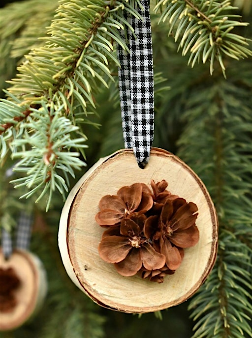 Handmade Wooden Ornaments | Pinewood Lodge Campground and Function Hall