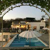La Cecile Hotel & Cafe
