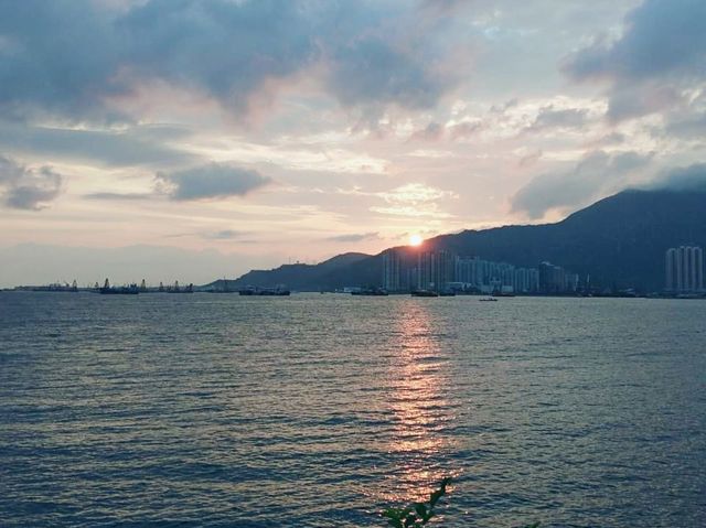 黃金海豚廣場睇日落