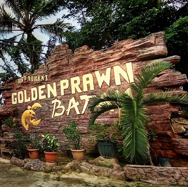 The Famously Delicious Golden Prawn Seafood
