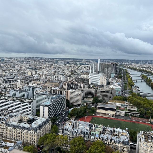 Eiffel Tower (with access to the summit)