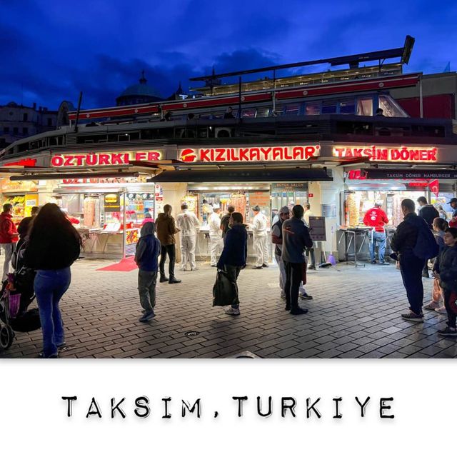 เดินเล่นยามค่ำที่ย่านTaksim, ตุรเคีย