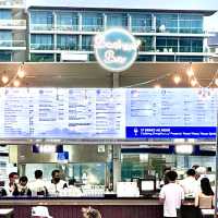 Lively Floating bar in Sentosa Boaters’ Bar