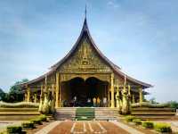 วัดเรืองแสง สิรินธรวรารามภูพร้าว(วัดภูพร้าว)