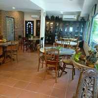 the nearest hotel to taiping lake garden! 