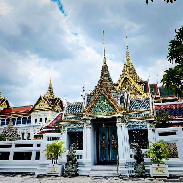 Visiting the Grand palace in Bangkok