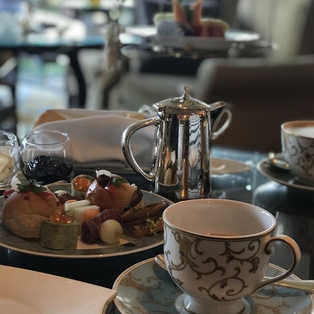 Noble style Afternoon tea at Kowloon Shangri-La Lobby Lounge  Noble style Afternoon tea at Kowloon Shangri-La Lobby Lounge