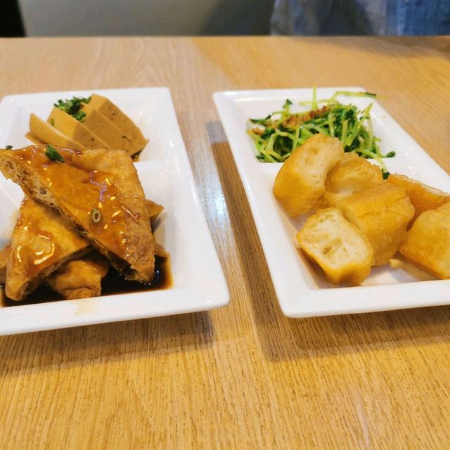 Malaysia bak kut teh in Singapore