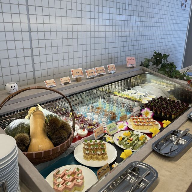 【福岡】福岡タワーを眺めながらお得なビュッフェランチ