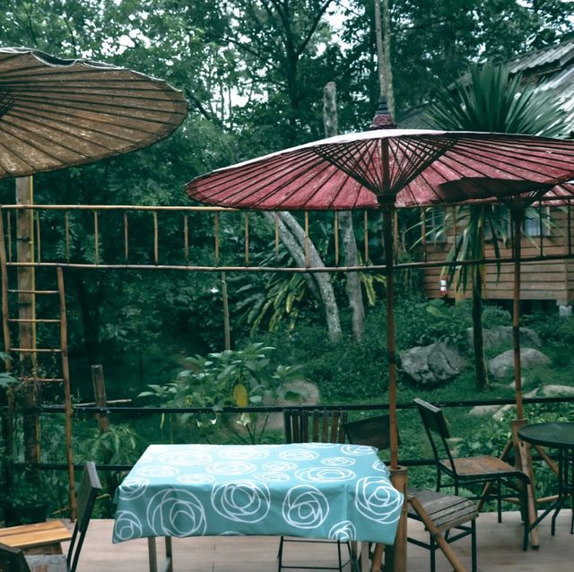 บ้านธารกล่อม นอนฟังเสียงน้ำไหลในอ้อมกอดธรรมชาติ 🌲