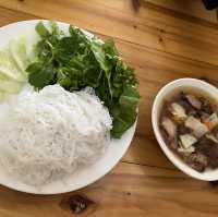 쌀국수 먹으려다가 메뉴 5개 시킨 맛집👍