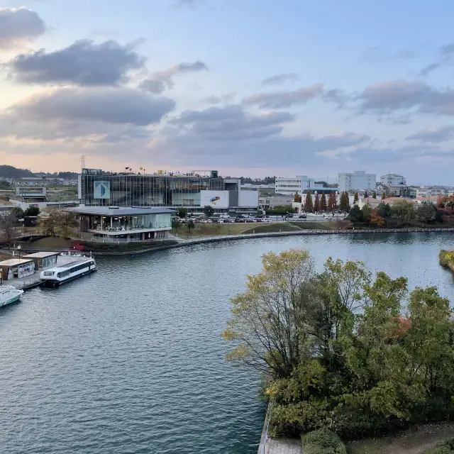 富山県富山市　富岩運河環水公園