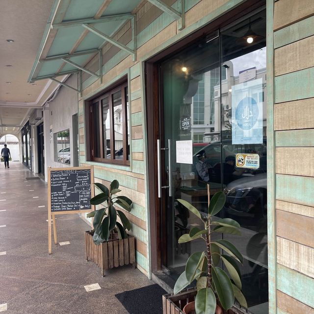 Food House Eatery 
