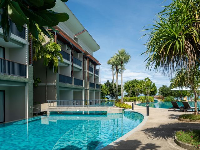 Le Meridien เขาหลัก โรงแรม 5 ดาวติดทะเล