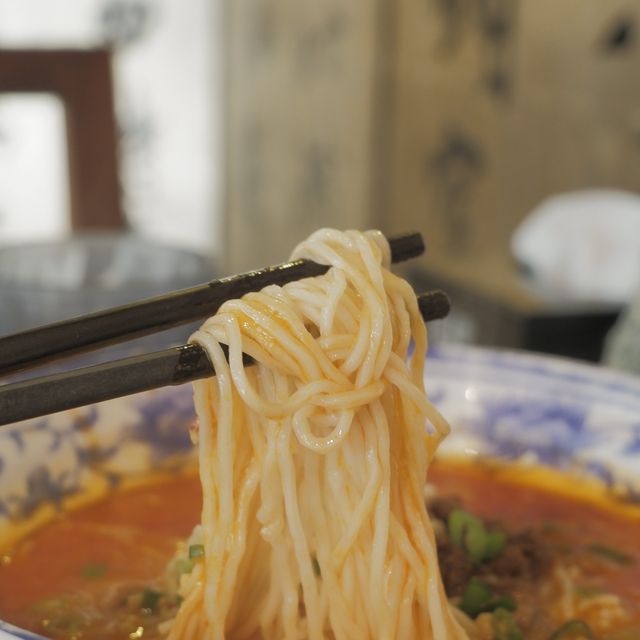 歌賦街隱蔽上海菜，午市套餐很豐富 