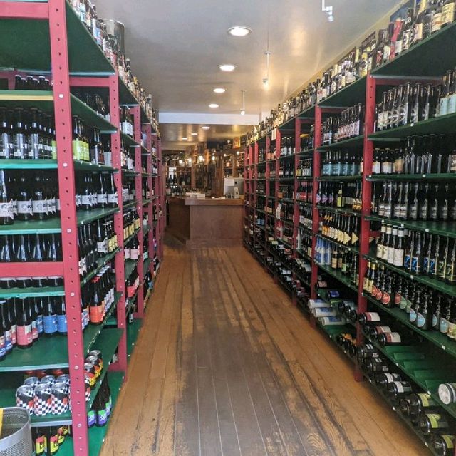 【ブリュッセル】銘柄数は国内最多級？！ベルギービールショップ