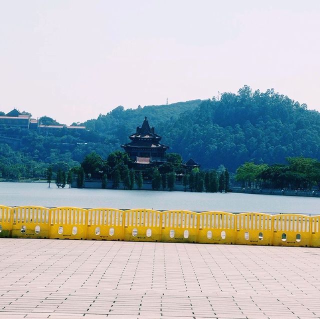Shunfeng Mountain Park