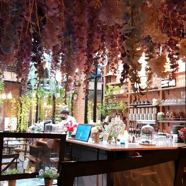 #ร้าน The Blooming Gallery คาเฟ่