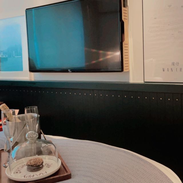 猶如置身在船艙中的Fleming Hotel