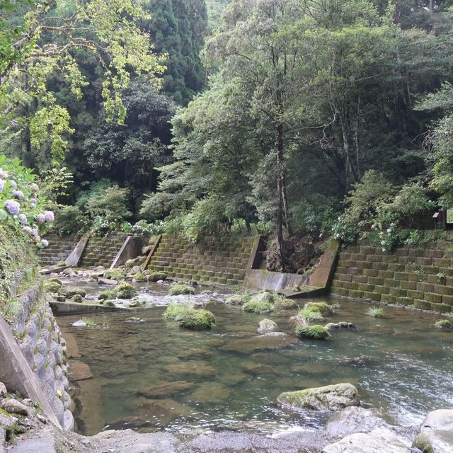 南投松瀧岩瀑布 - 大自然美景