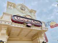 迪士尼樂園美國小鎮大街人氣大街餐廳Corner Cafe！