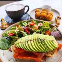 Ellipsis Cafe&Lounge