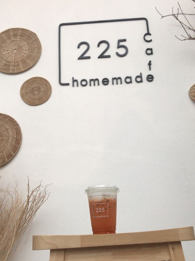 เสฟติดชาเขียวที่ 225 cafe homemade 