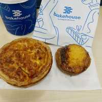 Bake house 蛋撻 + 牛角包 + 洋蔥蛋批